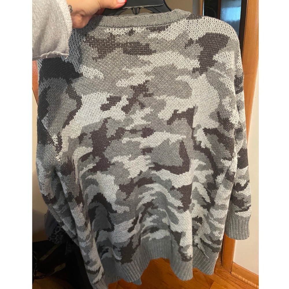 Grey camo cardigan
